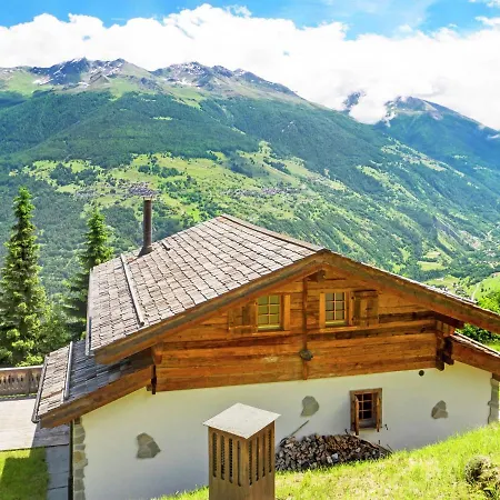 Cozy Chalet Near Ski Area In Heremence